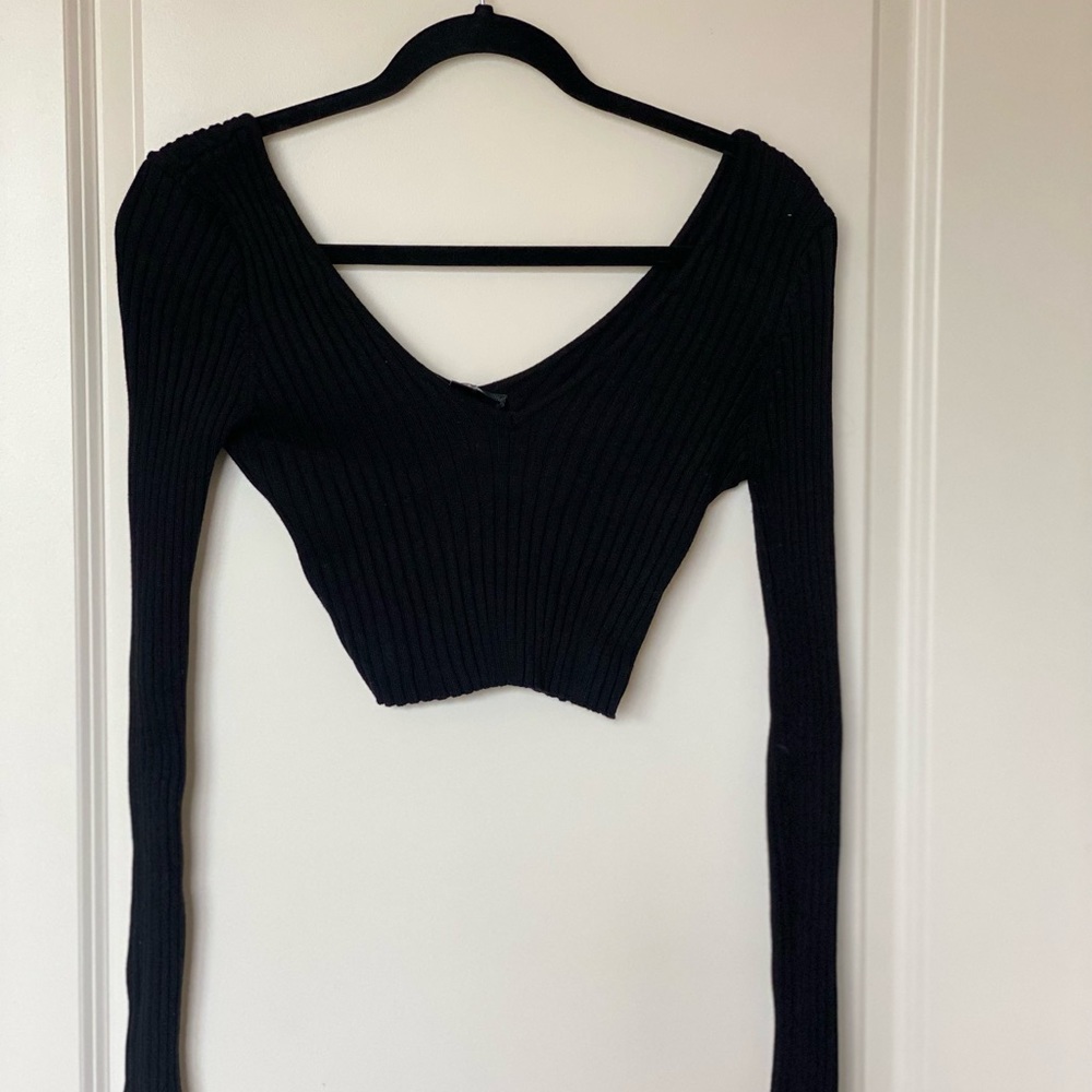 HERA collection long sleeve, size large